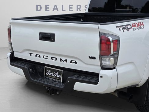 Used 2021 Toyota Tacoma TRD Sport w/ Technology Package AWD/4WD image 31