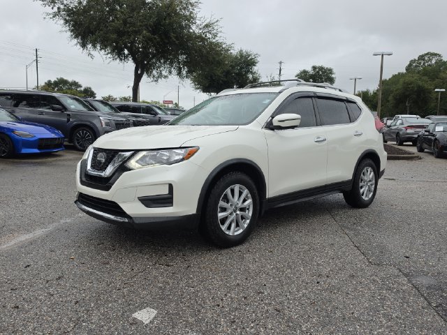 Used 2018 Nissan Rogue SV w/ Sun & Sound Touring Package FWD image 4