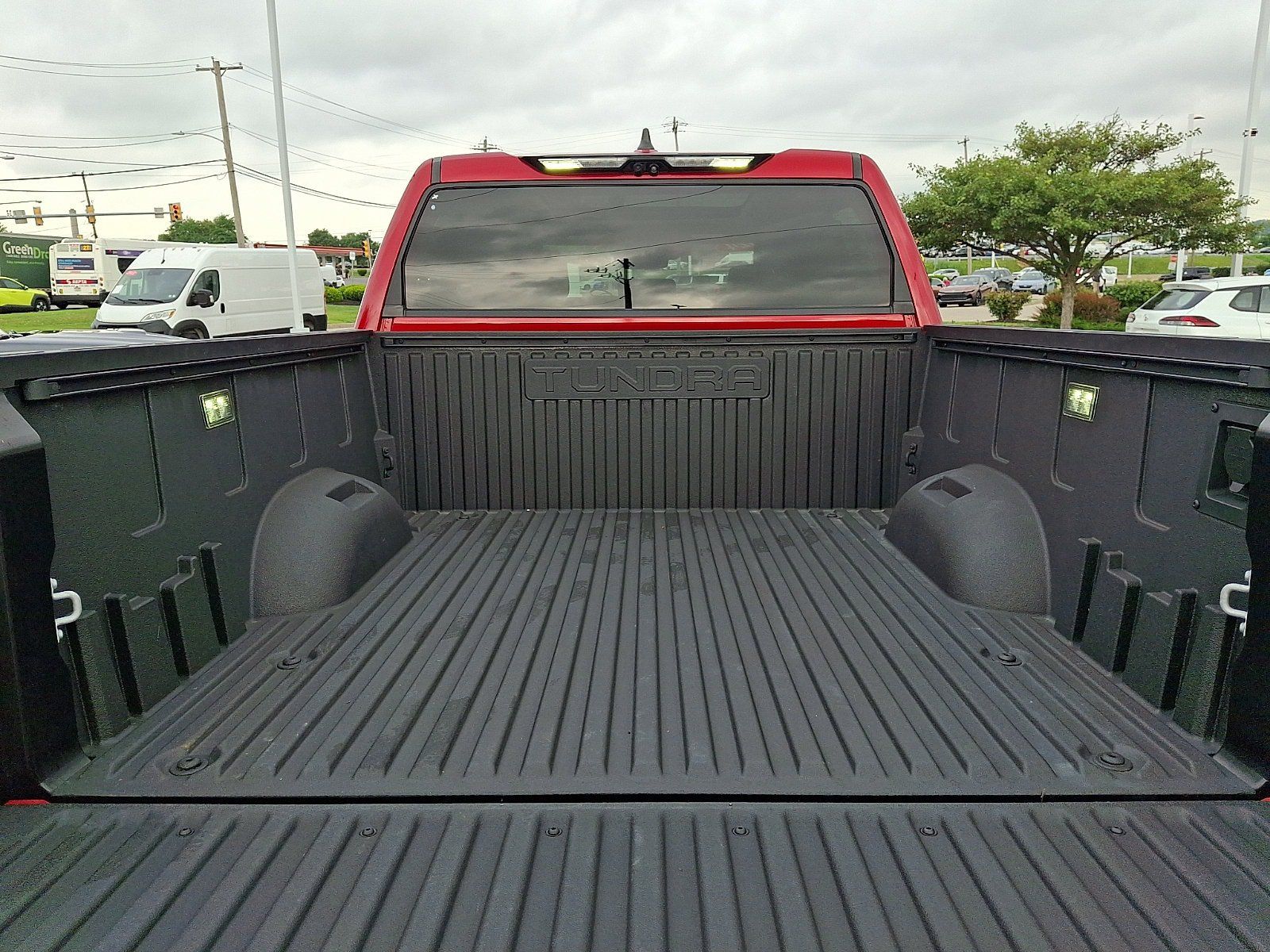 Used 2024 Toyota Tundra Limited AWD/4WD image 30