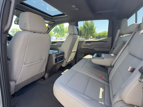 New 2026 GMC Sierra 1500 SLT w/ SLT Premium Plus Package AWD/4WD image 8
