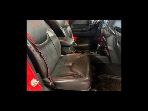 Used 2017 Jeep Wrangler Unlimited Rubicon AWD/4WD image 18