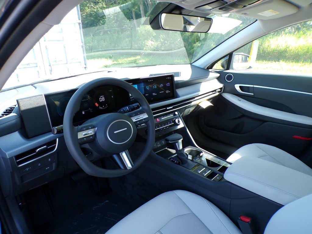 New 2026 Hyundai Sonata SE FWD image 11