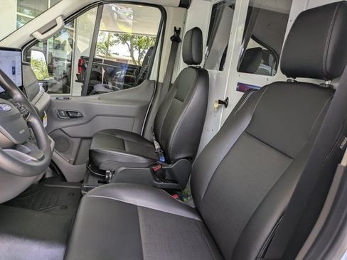 New 2026 Ford Transit 250 148 Medium Roof w/ Load Area Protection Package RWD image 18