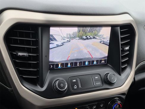 Used 2020 GMC Acadia Denali w/ Technology Package image 18