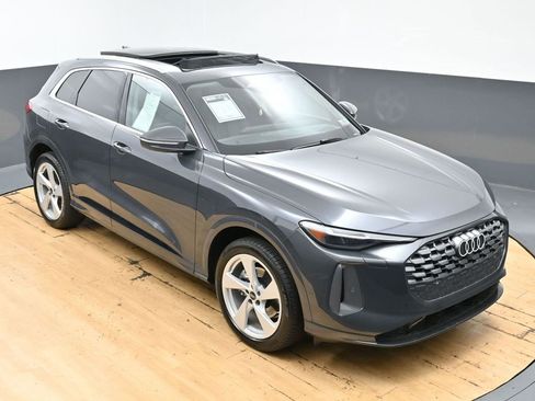 Used 2025 Audi Q5 Prestige AWD/4WD image 43