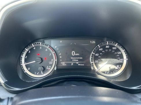 Certified 2025 Toyota Highlander XLE AWD/4WD image 16