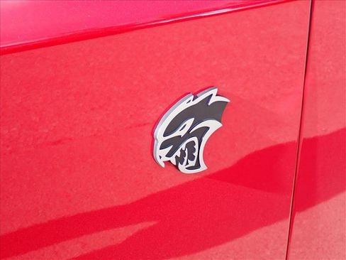 Used 2016 Dodge Challenger SRT Hellcat RWD image 7
