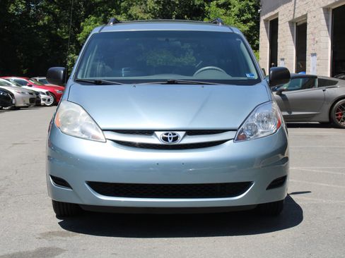 Used 2008 Toyota Sienna LE FWD image 2