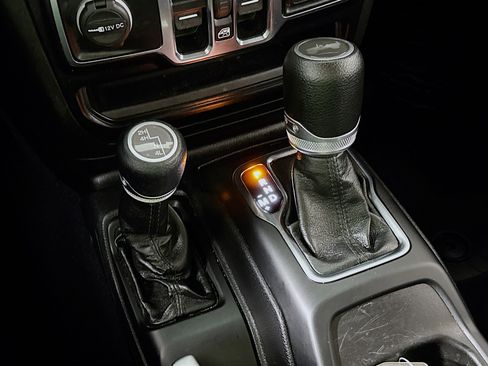 Used 2022 Jeep Wrangler Unlimited Sport image 20