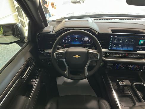 New 2026 Chevrolet Silverado 1500 LTZ w/ Technology Package AWD/4WD image 8