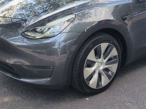 Used 2020 Tesla Model Y Long Range AWD/4WD image 9