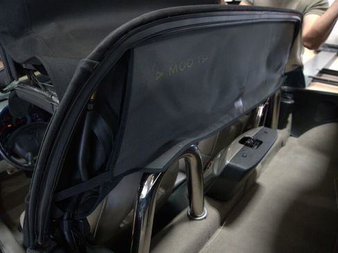 Used 2001 Chevrolet Corvette Convertible w/ Preferred Equipment Group2 image 35