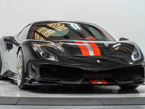 Used 2019 Ferrari 488 Pista Coupe RWD image 1