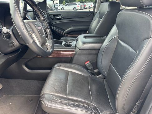 Used 2019 GMC Yukon XL SLT AWD/4WD image 13