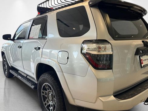 Used 2020 Toyota 4Runner Venture w/ Moonroof Package image 5