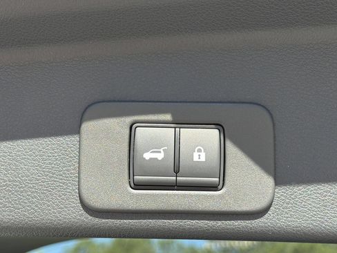Certified 2025 Nissan Murano SL w/ Cargo Package AWD/4WD image 31