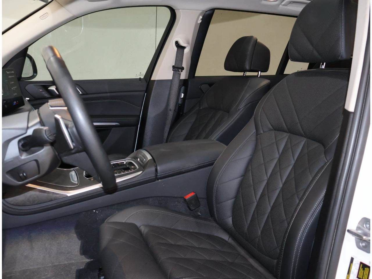 Certified 2023 BMW X7 xDrive40i w/ Premium Package AWD/4WD image 10
