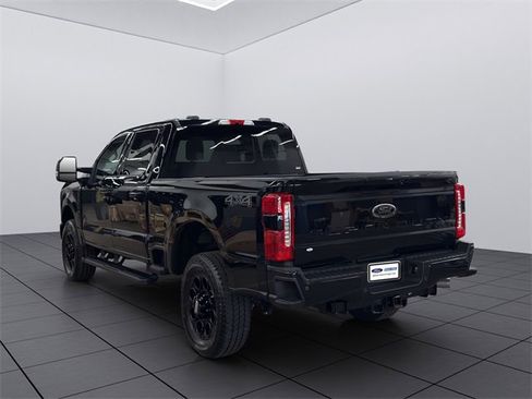 Used 2024 Ford F250 Lariat w/ Black Appearance Package image 4