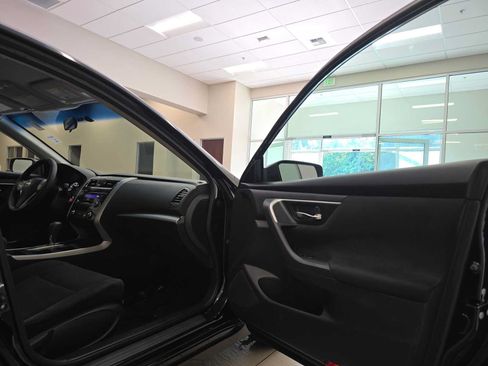 Used 2015 Nissan Altima 2.5 S FWD image 27