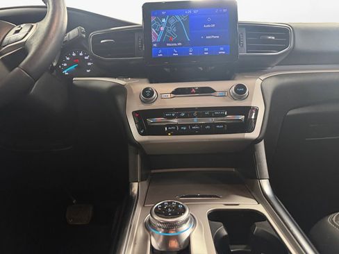 Used 2023 Ford Explorer XLT w/ Equipment Group 202A image 10