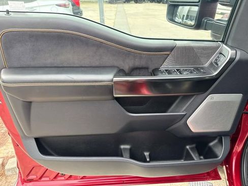 Used 2024 Ford F250 Platinum image 10