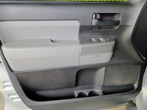 Used 2020 Toyota Sequoia SR5 RWD image 20