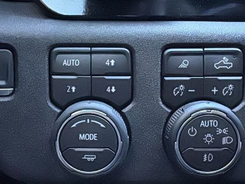 Used 2026 Chevrolet Silverado 2500 ZR2 w/ LPO, Dark Essentials Package image 19