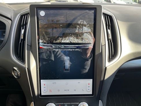 Used 2024 Ford Edge SEL w/ Convenience Package image 24