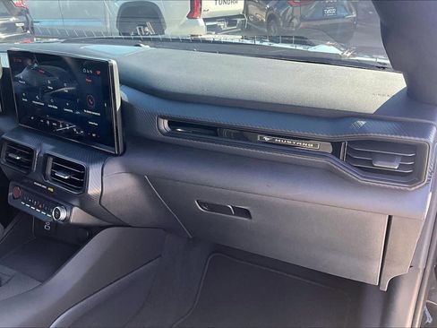 Used 2025 Ford Mustang Coupe image 17