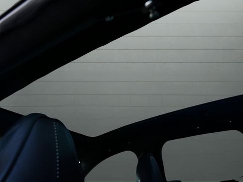 Used 2021 Aston Martin DBX image 41