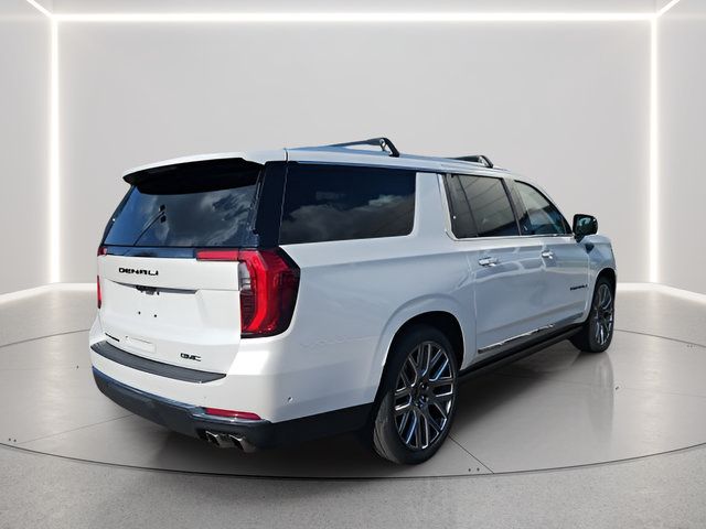 Used 2025 GMC Yukon XL Denali Ultimate AWD/4WD image 5