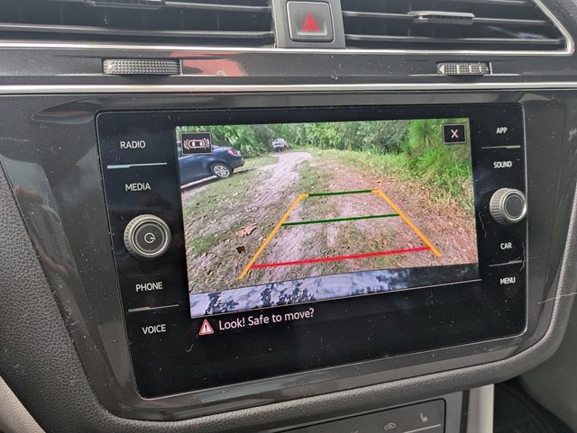 Used 2024 Volkswagen Tiguan SE R-Line FWD image 22