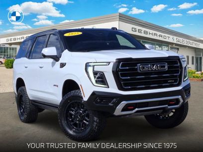 Used 2025 GMC Yukon AT4 w/ AT4 Premium Package