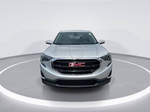 Used 2018 GMC Terrain SLE FWD image 3