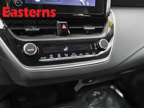 Used 2023 Toyota Corolla LE image 20