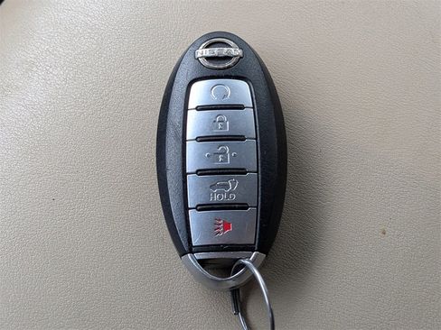 Used 2021 Nissan Armada SL w/ Captain's Chairs Package image 31