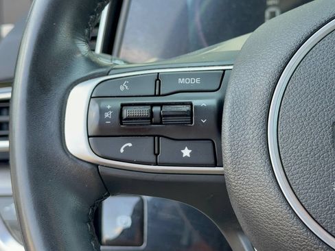 Used 2024 Kia Sportage EX FWD image 17