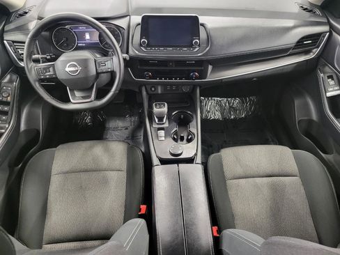 Used 2025 Nissan Rogue SV image 7