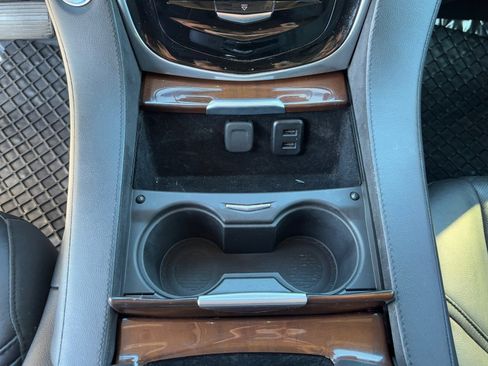 Used 2020 Cadillac Escalade Luxury image 27