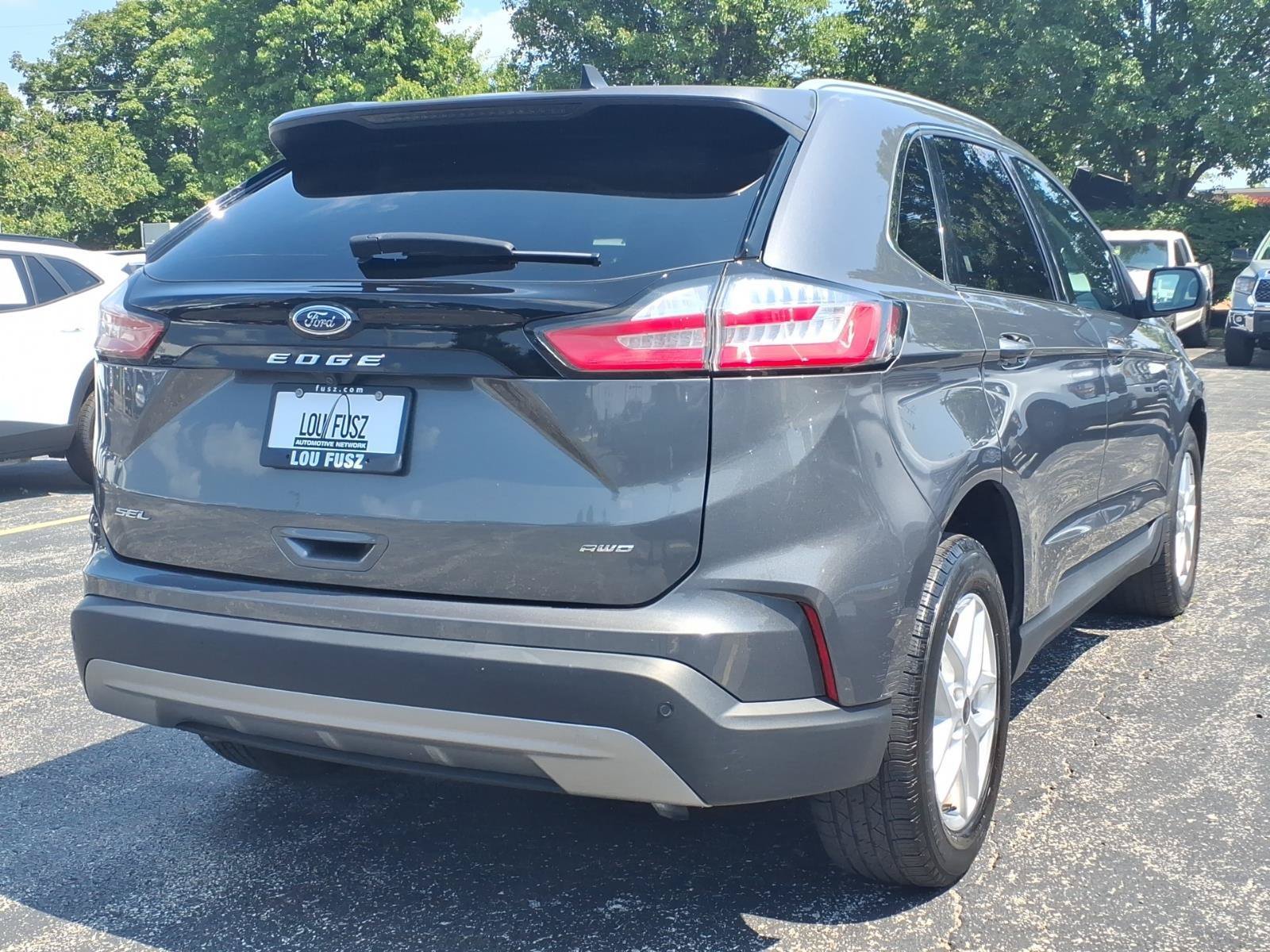 Certified 2023 Ford Edge SEL w/ Convenience Package AWD/4WD image 3