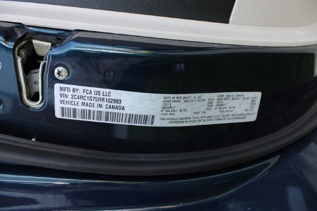 Used 2024 Chrysler Pacifica Limited FWD image 50