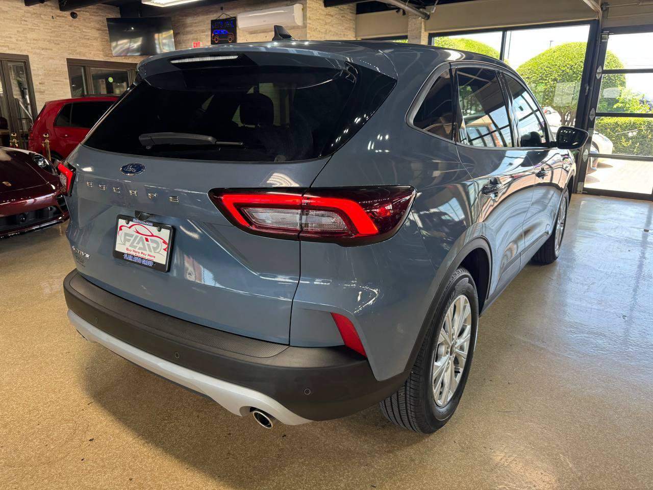 Used 2025 Ford Escape Active w/ Active Premium Tech Pack FWD image 7