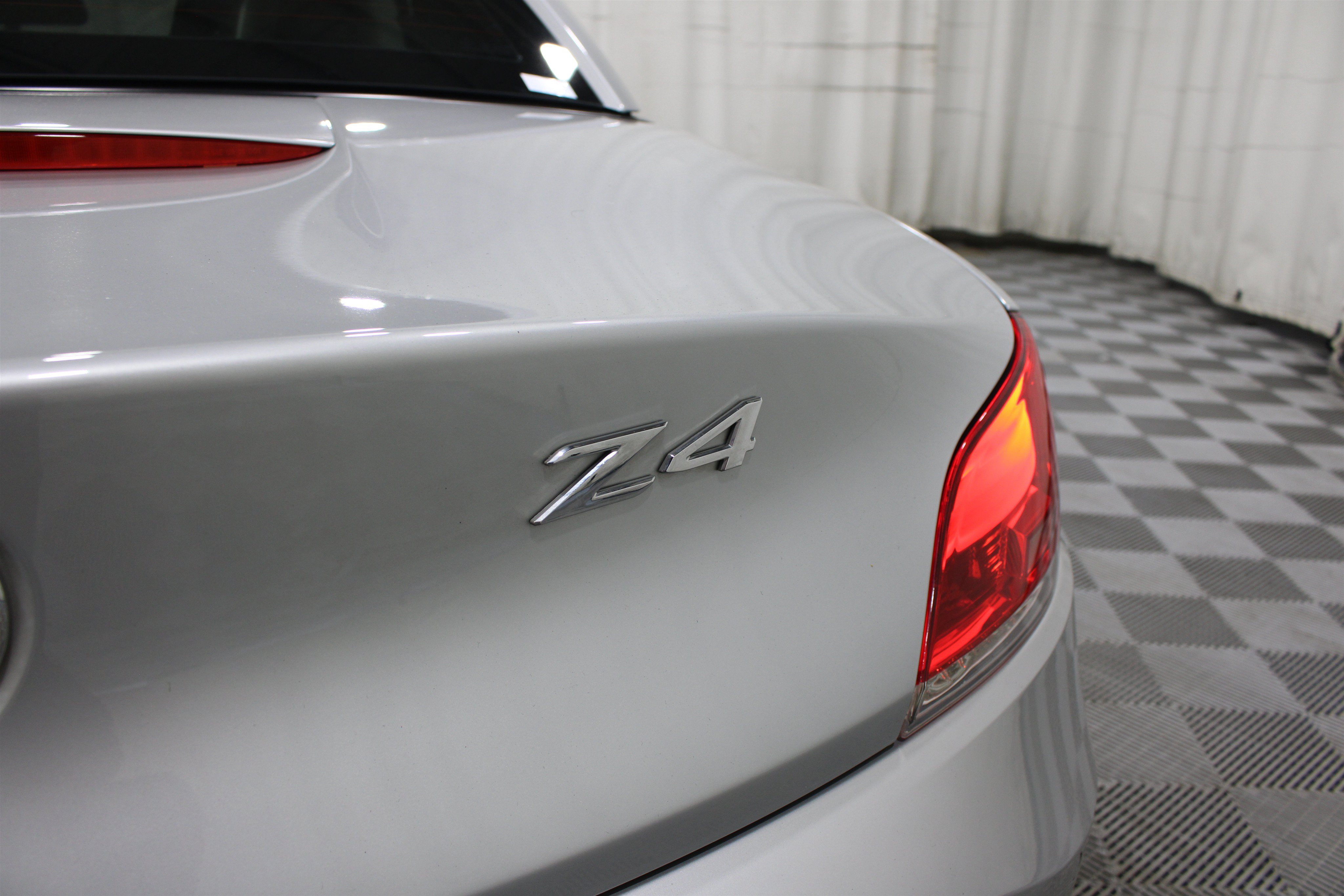 Used 2016 BMW Z4 sDrive35i RWD image 19