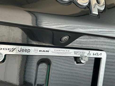 Used 2022 Jeep Compass Limited image 20