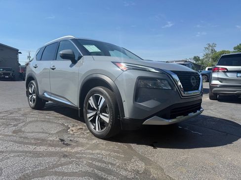 Used 2023 Nissan Rogue Platinum w/ Platinum Premium Package AWD/4WD image 2