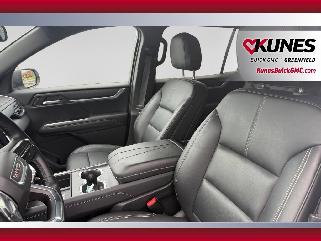 Used 2024 GMC Acadia Elevation FWD image 17