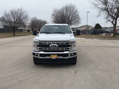 Used 2023 Ford F250 XLT image 32