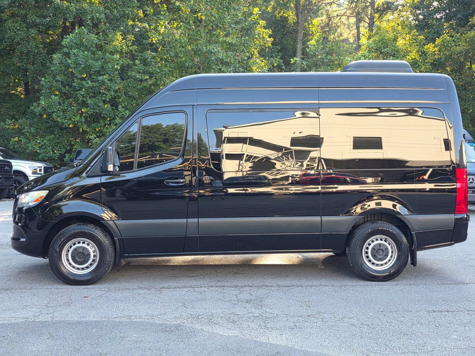 Used 2019 Mercedes-Benz Sprinter 2500 w/ Driver Convenience Package image 3