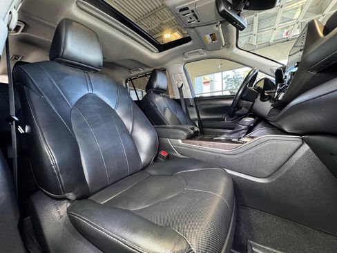 Used 2021 Toyota Highlander Limited AWD/4WD image 56