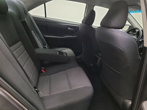 Used 2015 Toyota Camry LE FWD image 19